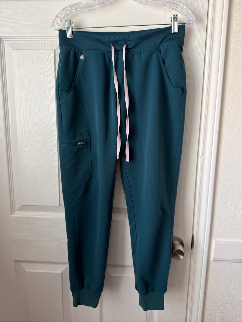 FIGS Zamora Jogger Scrub Pants Caribbean Blue S/P Small Petite Pink Drawstring